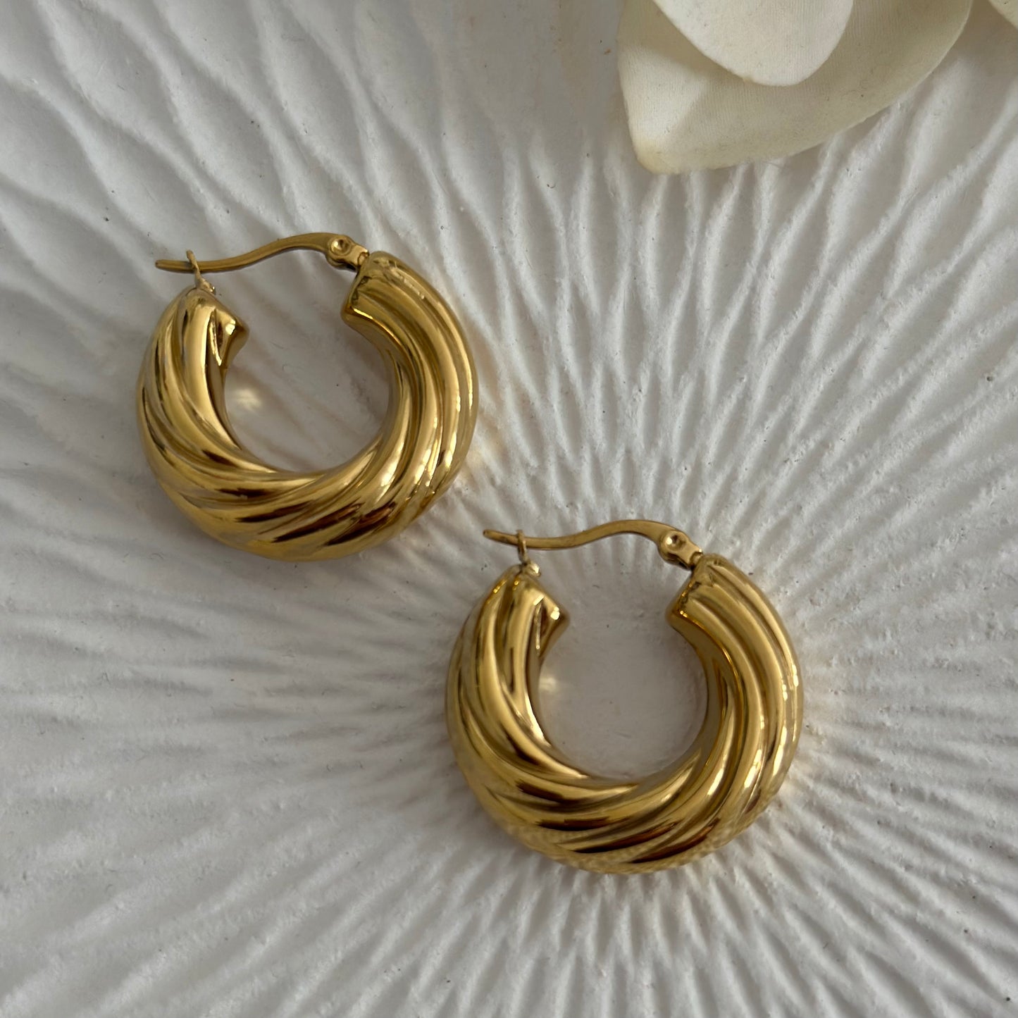 Orecchini cerchi bombati effetto ritorto - Gold