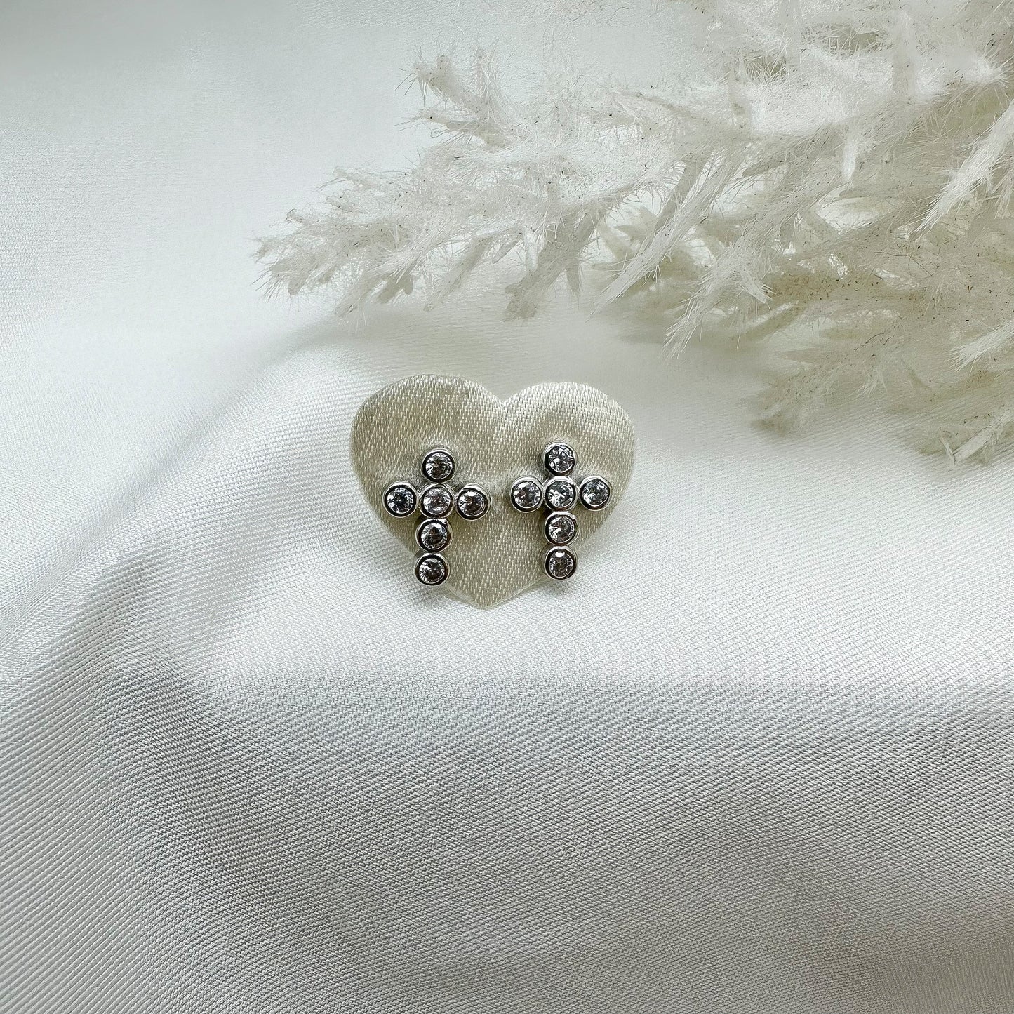 Orecchini croce cipollotti bianchi - Silver