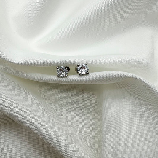 Orecchini punti luce bianchi 5 mm - Silver