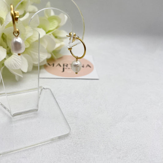 Orecchini cerchietti con perla pendente - Gold