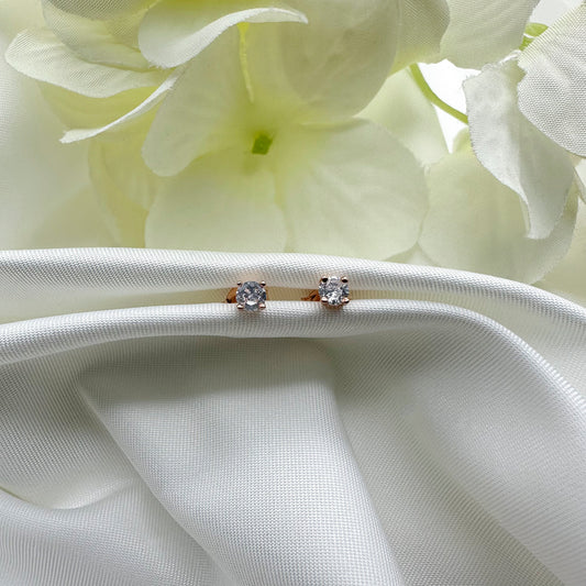 Orecchino punto luce bianco 3 mm - Rosè