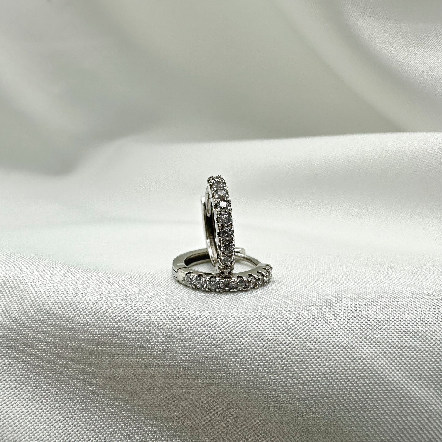 Orecchini cerchietti zirconati - Siver