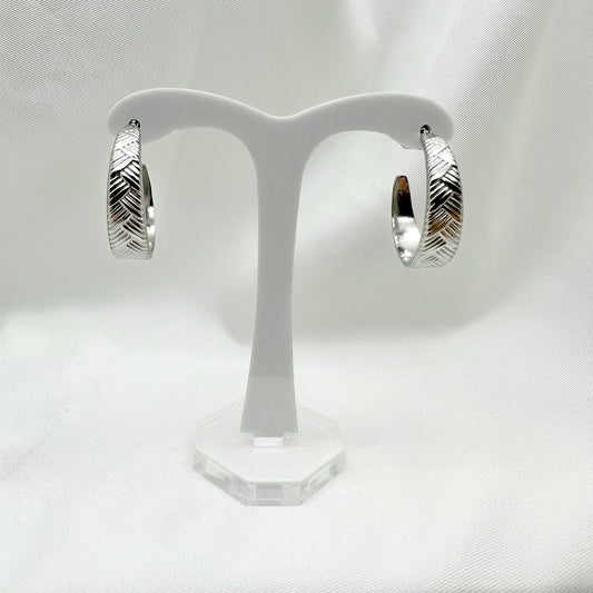 Orecchini cerchi graffiati - Silver