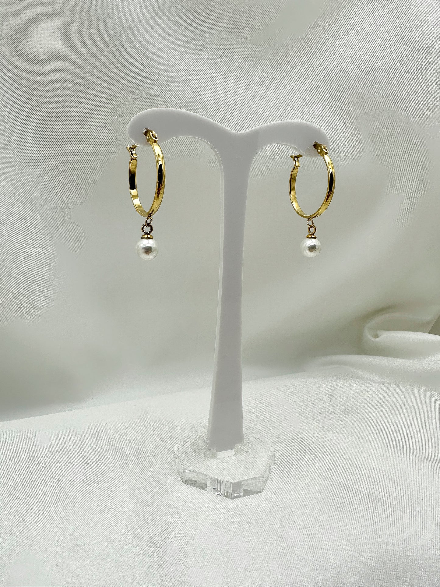 Orecchini cerchi grandi con perla - Gold