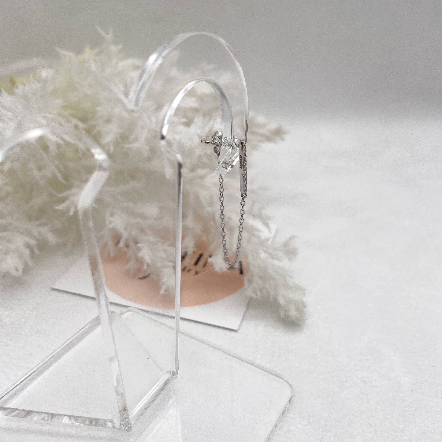 Orecchino Barretta catenella e zirconi - Silver