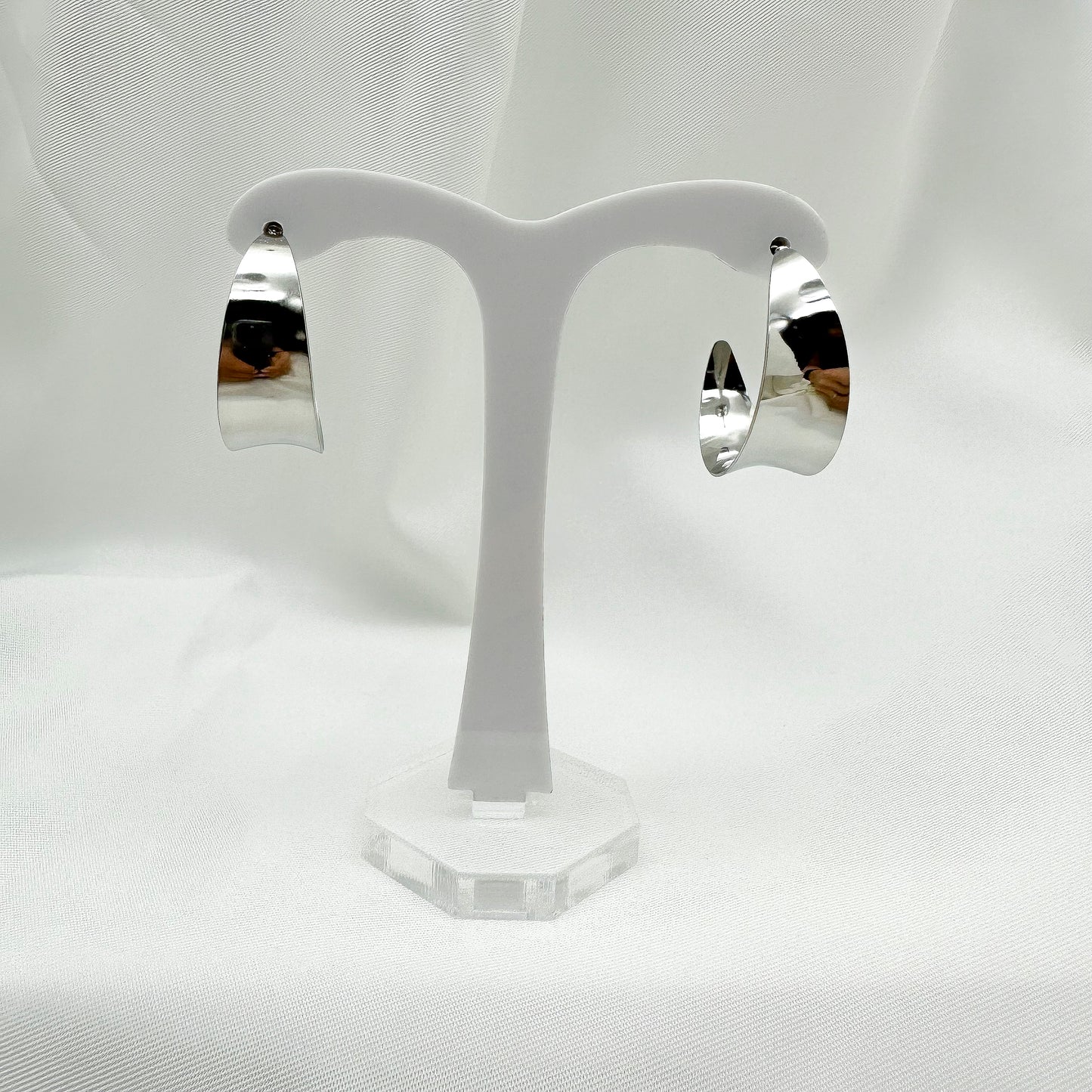 Orecchini cerchi incurvati a specchio - Silver