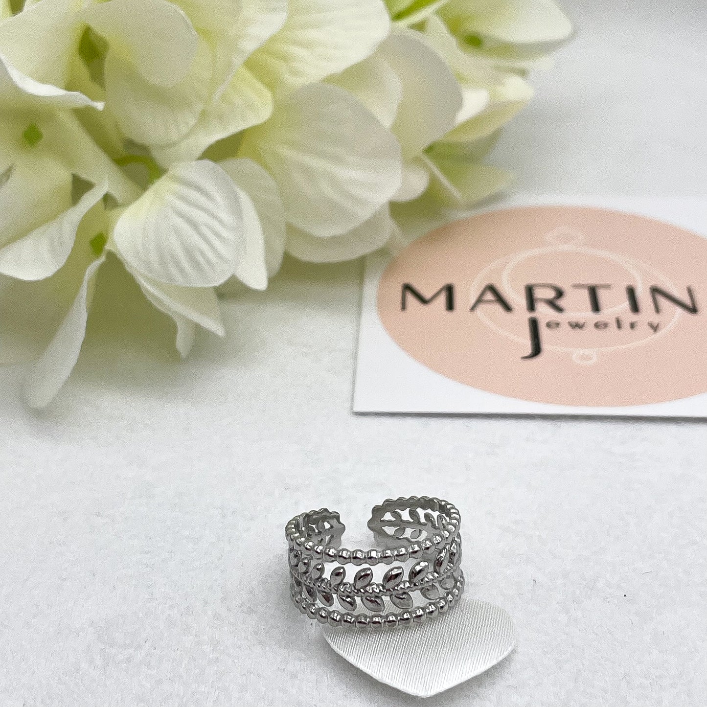 Anello motivo foglie centrale lavorato - Gold