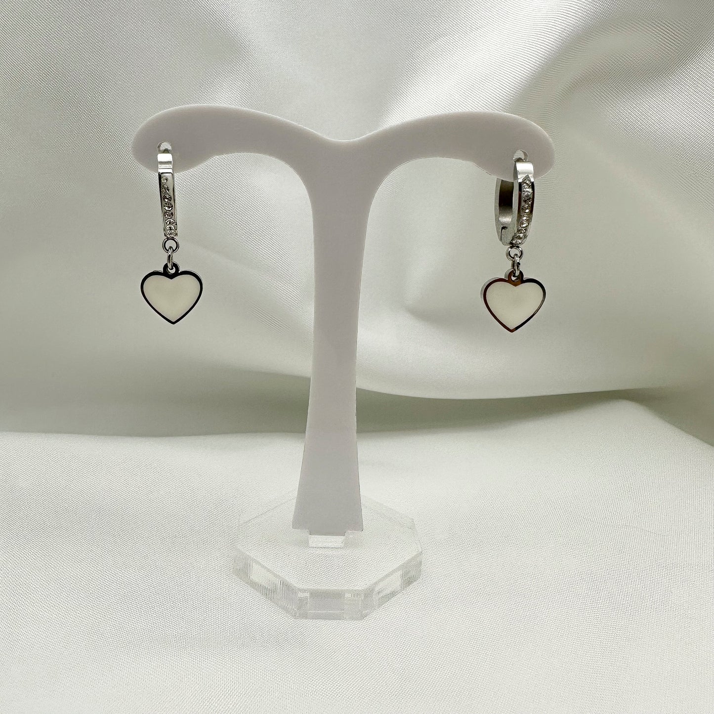 Orecchini pendenti cuori bianchi - Silver