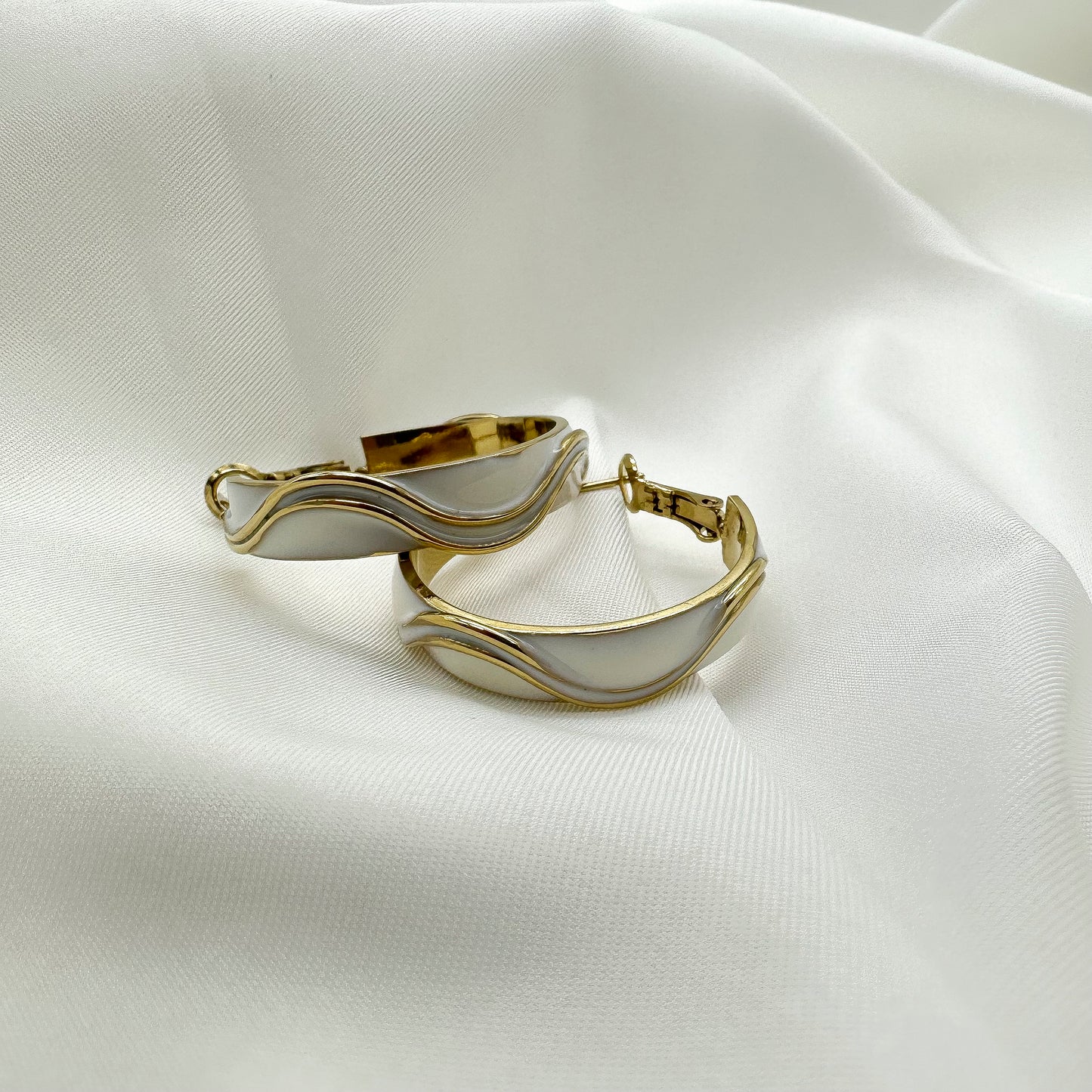 Orecchini cerchio bianchi - Gold