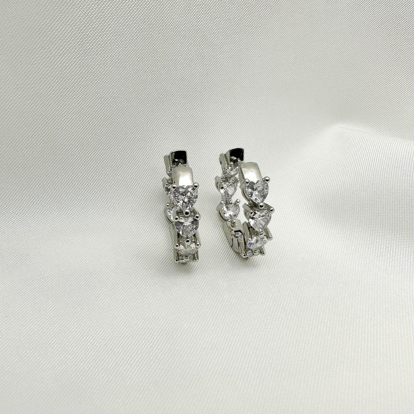 Orecchini cerchi cuori strass piccoli - Silver