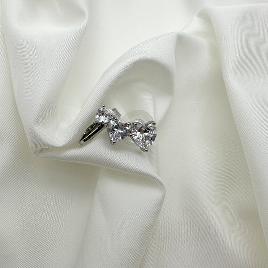 Orecchini ala laterale cuori strass bianchi - Silver