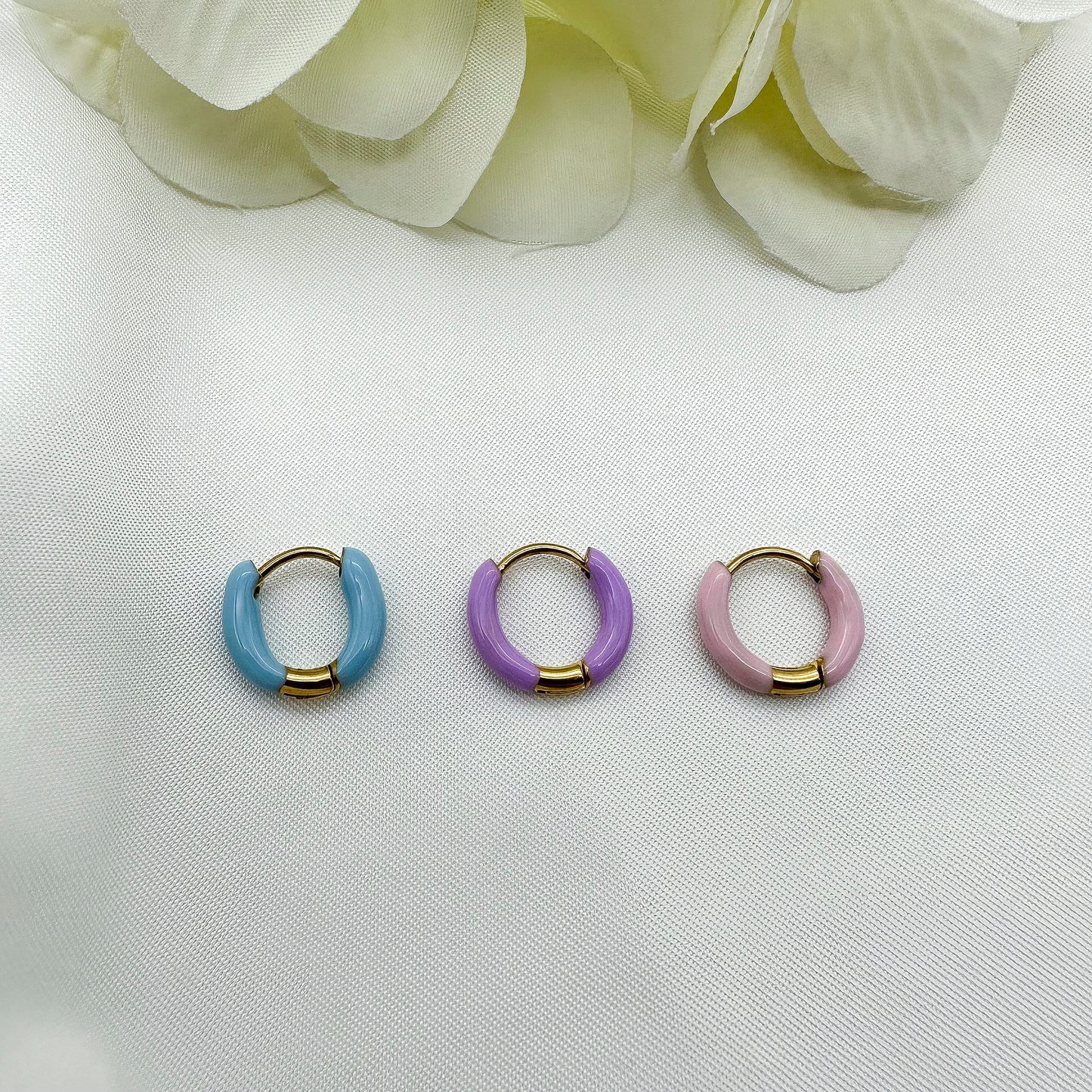 Orecchini cerchietti smaltati celesti - Gold